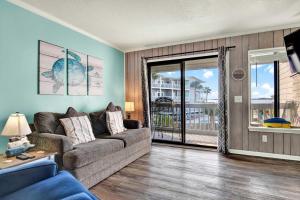 Savannah Beach & Racquet Club 206B