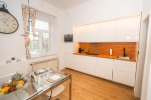 Asja Apartment Zagreb - Spacious Central Stay