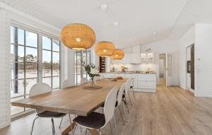 Cozy Home In Liseleje With Sauna