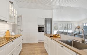 Cozy Home In Liseleje With Sauna