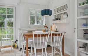 3 Bedroom Nice Home In Hundested