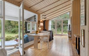 3 Bedroom Lovely Home In Nykøbing Sj