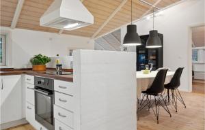 4 Bedroom Beautiful Home In Melby