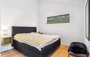 3 Bedroom Nice Home In Fårevejle