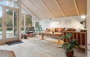 4 Bedroom Beautiful Home In Melby