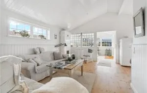 Gorgeous Home In Assens With Kitchen - Brunshuse