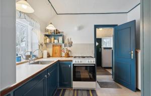 Cozy Home In Fanø With Kitchen