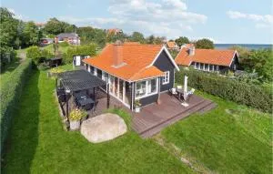 Nice Home In Gudhjem With Kitchen - Gammelvælde