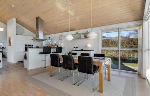 Stunning Home In Esbjerg V With Kitchen