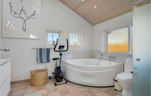 Stunning Home In Esbjerg V With Kitchen