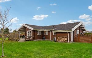 Amazing Home In Væggerløse With Sauna