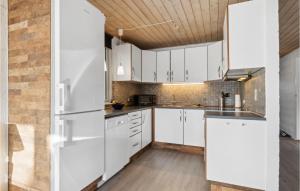 Amazing Home In Farsø With Wifi