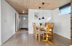 Amazing Home In Farsø With Wifi