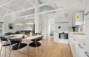 Cozy Home In Hemmet With Kitchen