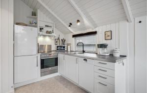 Amazing Home In Tarm With Wifi