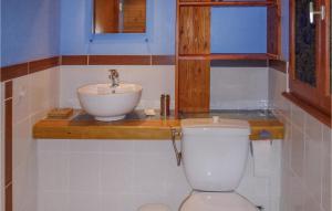 Maisons de vacances 3 Bedroom Gorgeous Home In Creysse : photos des chambres