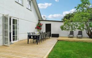 Awesome Home In Humble With Wifi