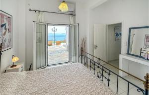 2 Bedroom Lovely Home In Kalamata
