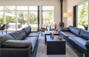 Amazing Home In Væggerløse With Wifi