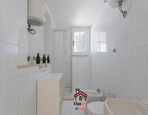Casa Bianca bnb,Big Terrace,10 min Airport Beaches