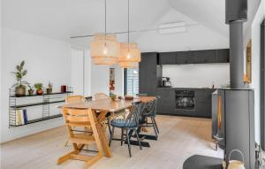 Stunning Home In Fårevejle With Kitchen