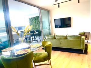 Little Lane Apartments Comfortable, Chic New Apartment in Heart Of Fremantle Features Large balcony & Free car bay