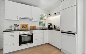 3 Bedroom Awesome Home In Aakirkeby