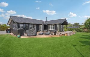 Cozy Home In Juelsminde With Wifi