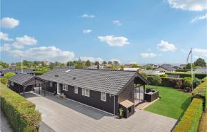 Cozy Home In Juelsminde With Wifi