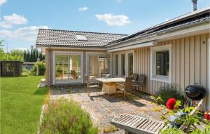 3 Bedroom Lovely Home In Græsted