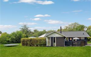 Awesome Home In Ebeltoft With Wifi