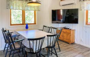 Nice Home In Älvsered With Wifi