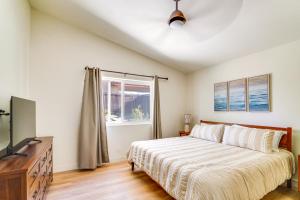 Water-View Home w Hot Tub in Lake Elsinore!