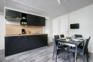 Campings Camping Les Vernieres La Bourboule Sancy : photos des chambres