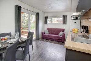 Campings Camping Les Vernieres La Bourboule Sancy : photos des chambres