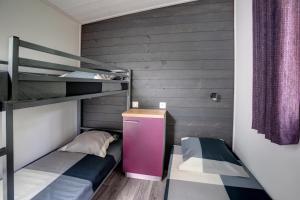 Campings Camping Les Vernieres La Bourboule Sancy : photos des chambres