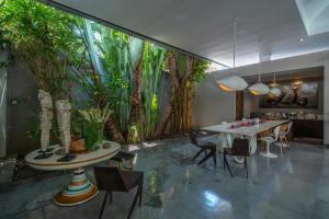 Villa Kala - Luxurious Art Designed Villa in Berawa