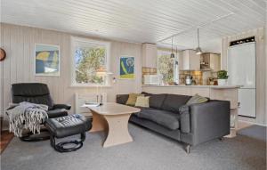 3 Bedroom Lovely Home In Nørre Nebel