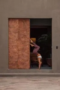 half pond white house - 宁蒗