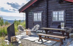 3 Bedroom Amazing Home In Uvdal