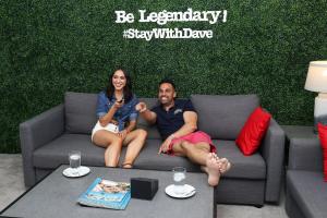 Walk to Beach - KING Apt In #1 Area - AC