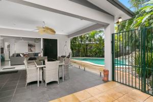 Relaxing Family retreat in Palm Cove - Aurelia