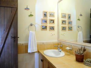 Breathtaking seafront villa in Kea