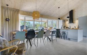 Beautiful Home In Sjællands Odde With 5 Bedrooms
