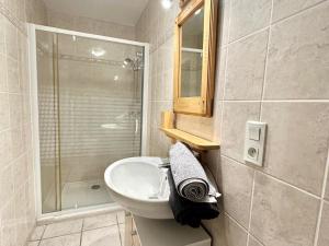 Charmant 2 pièces avec Wi-Fi et parking à La Salle-les-Alpes - FR-1-762-53