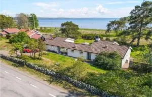 Amazing Home In Rockneby With Wifi - Slakmöre Strand