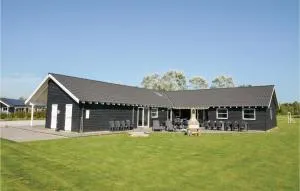 Beautiful Home In Idestrup With Kitchen - Idestrup