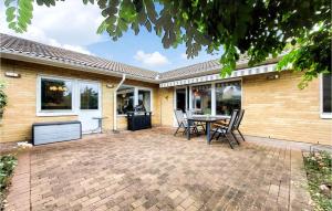 Amazing Home In Löddeköpinge With Wifi