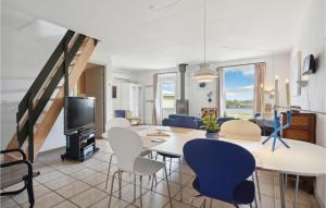 Awesome Apartment In Hvide Sande