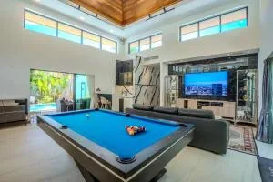 Noi's Villa - Cozy & Modern, 15Min walk to Kamala Beach - Phuket Town